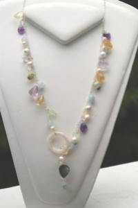 mixed-stones-lariet
